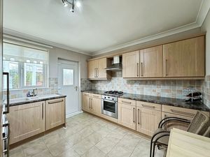 Photo 11- click for photo gallery